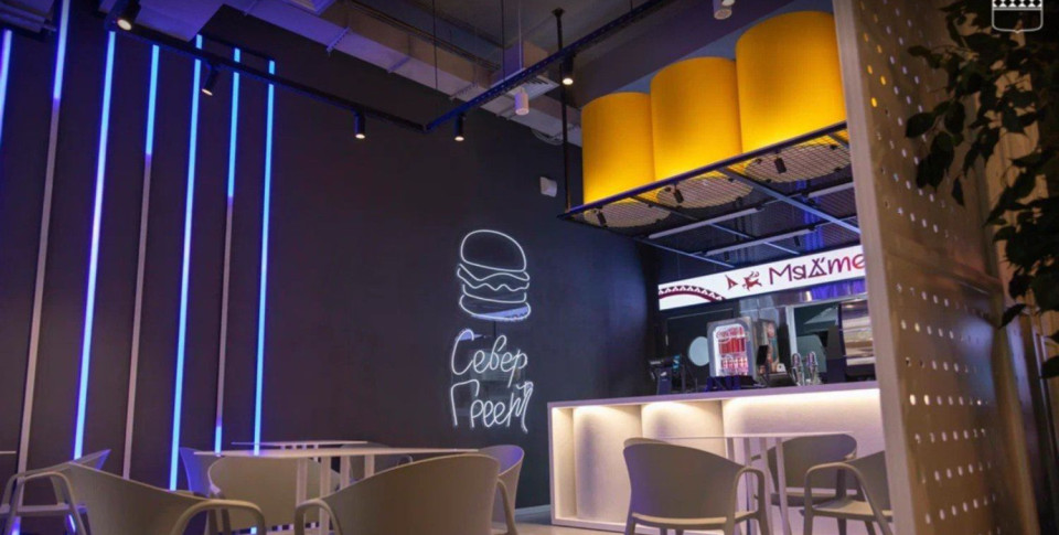 Светодиодная строка в арт-резиденции ПУР, Тарко-Сале